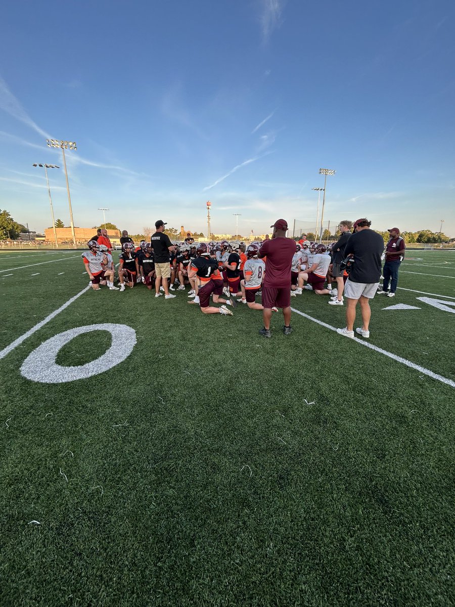 📍- <a href="/BrotherRiceFB/">Brother Rice Football</a> 

A giant thank you to <a href="/CoachQuedenfeld/">Coach Quedenfeld</a> for letting me stop by Brother Rice tonight. Tons of talent on the roster including Ohio State targets Brayden Parks and Kameron McGee.

🔗: on3.com/boards/threads…