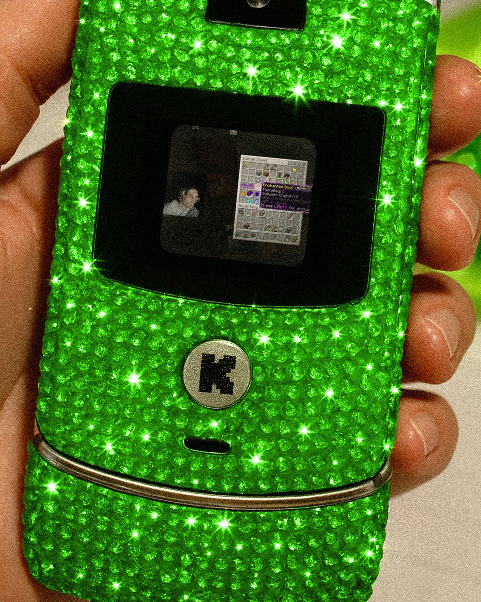 kick's tweet photo. i iced out my phone with KICKs https://t.co/spflUcGwbE