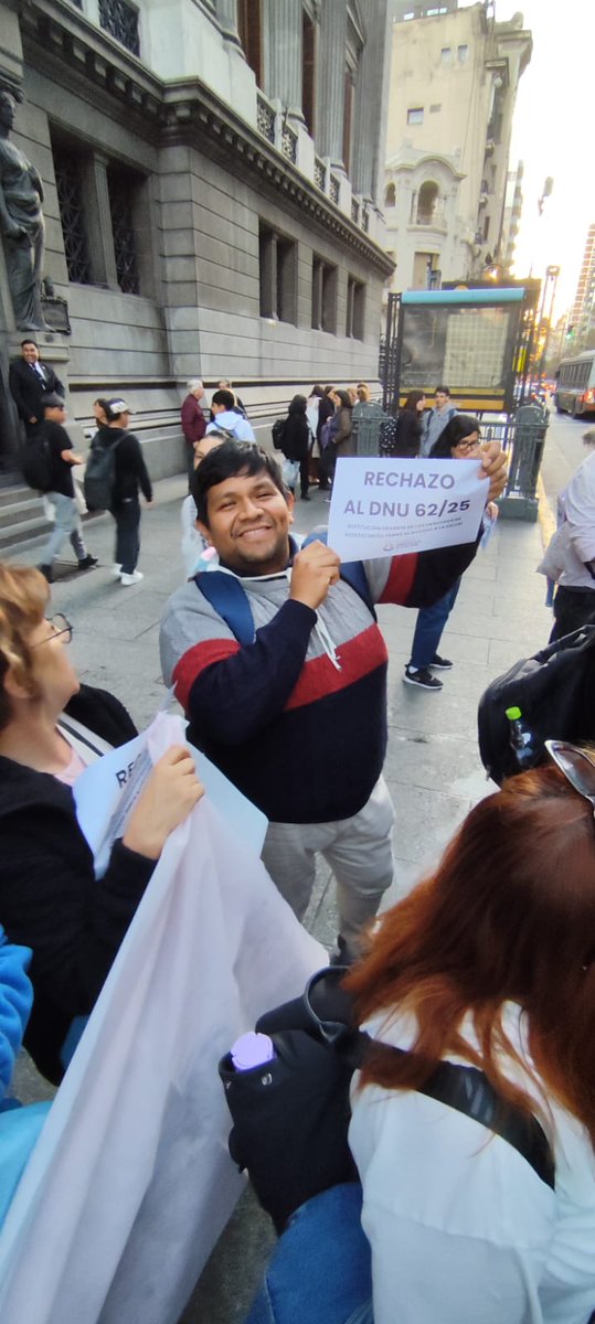 Rechazo al DNU 62/25, si a los  derechos de las personas trans🏳️‍⚧️

#orgullo #LGBT