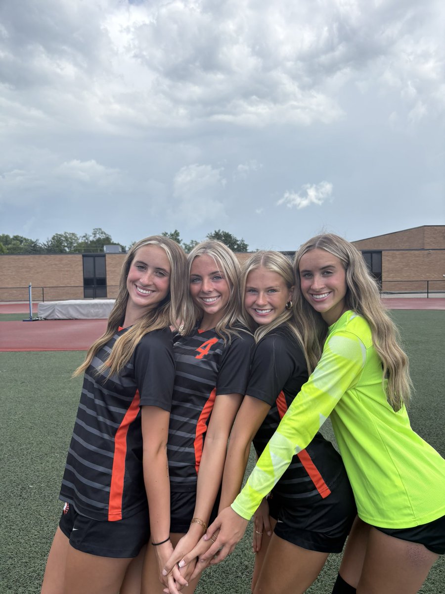 KinleySuittor tweet picture