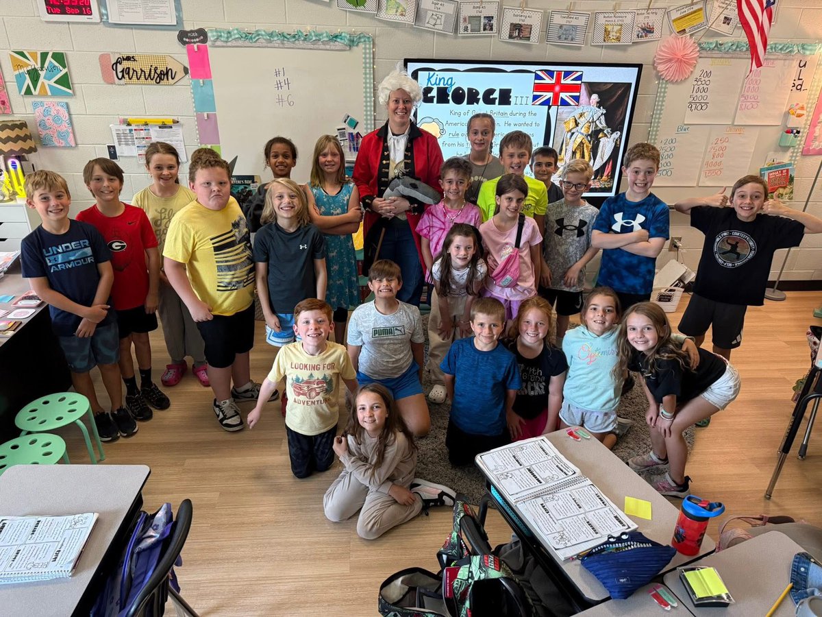 FreeHomeES's tweet image. Our 4th graders are diving into the Revolutionary War, and Mrs. Savage is bringing history to life!
#FreeHomeRockets #AmericanHistory #MakingLearningFun