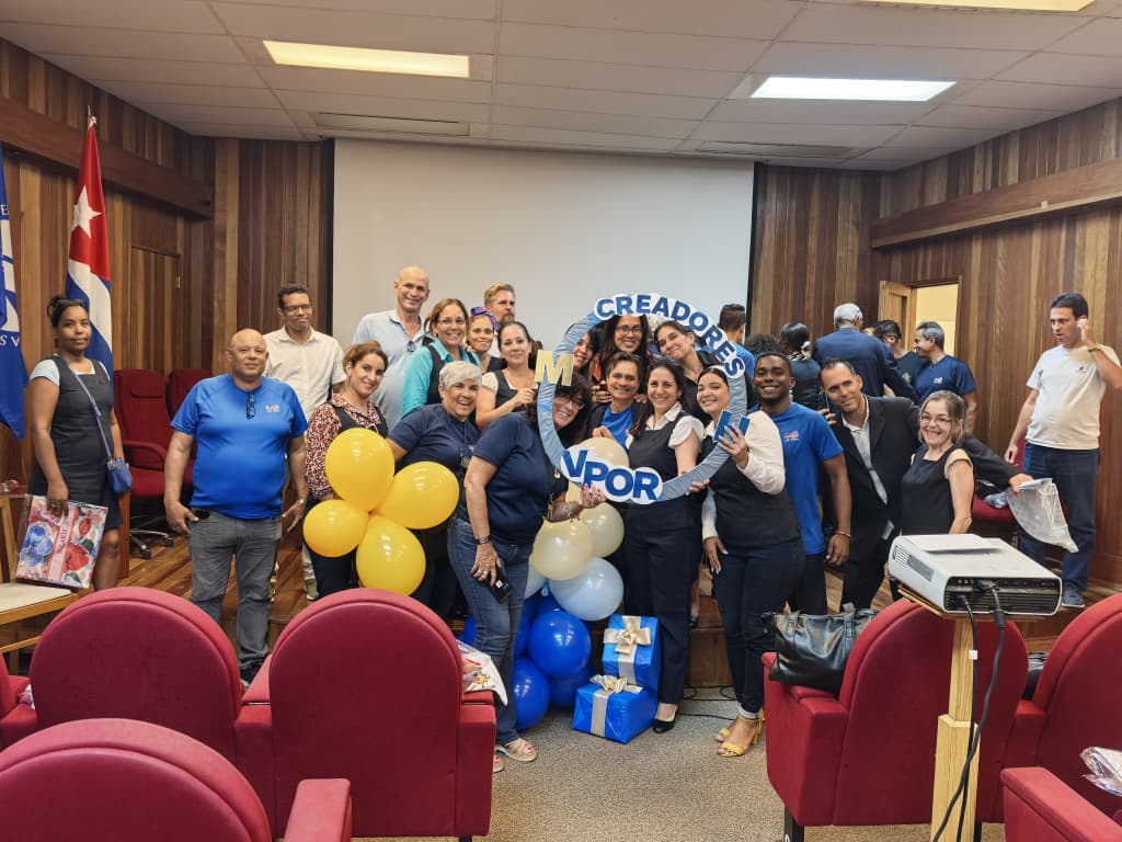 Se realiza en el día de hoy en el CIR-VPOR de <a href="/ETECSA_Cuba/">ETECSA</a>, en el municipio de playa, evento de mujeres y hombres creadores. 
En la innovación está la clave para vencer las adversidades. 
#InnovarEsCrecer #PorCubaJuntosCreamos
🇨🇺🇨🇺🇨🇺