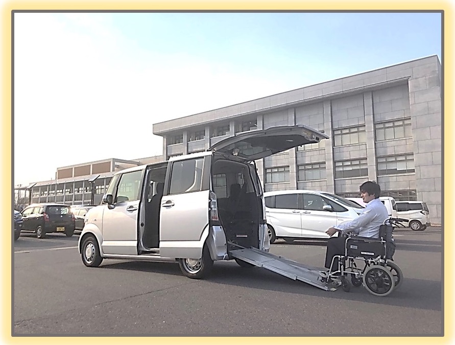 兵庫県神戸市より！ランドウォーカー　クークル 福祉車両高齢者ギフトにリバース機能 兵庫県神戸市より！ランドウォーカー クークル 福祉車両高齢者