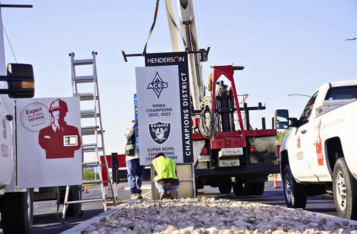 702MEMES tweet media