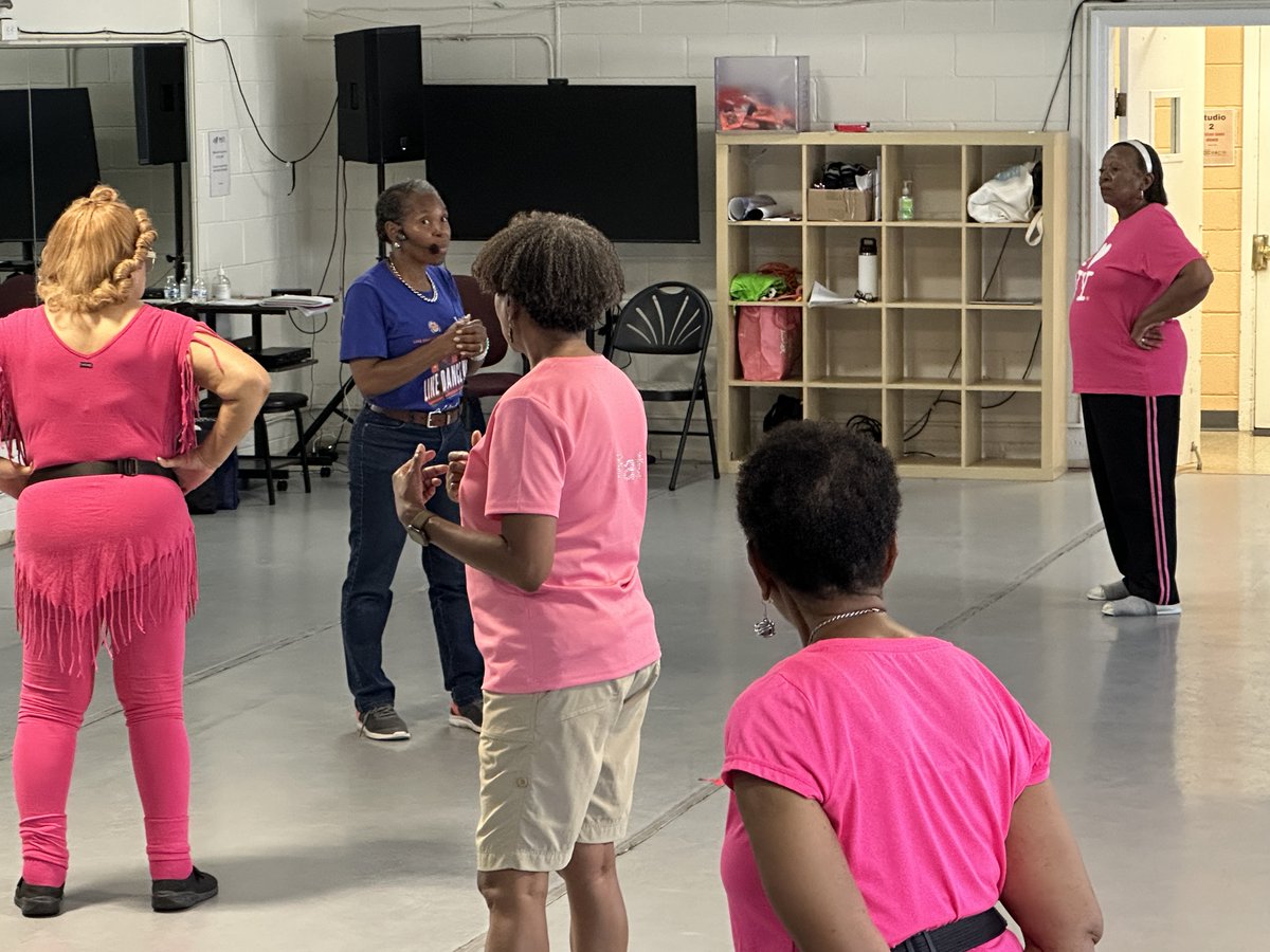 chicagotap3's tweet photo. AT THE MAC!
Whether you're a beginner or a seasoned dancer, this crew brings the fun and keeps it moving.
Check out our available studios: π https://t.co/6veWpEvH9u
#MayfairArtsCenter #LineDanceChicago #SouthSideArts #DanceChicago #StudioRental #CommunityArts #MACMagic https://t.co/3t8QIBiVZt