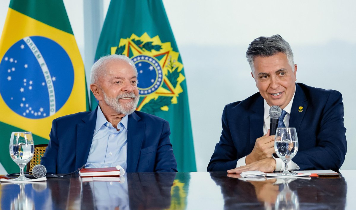 Anunciamos hoje R$ 770 milhões para obras de mobilidade urbana e de drenagem em Belo Horizonte. Os recursos, do Novo PAC, contemplam três grandes projetos:

1️⃣ Renovação da frota de transporte coletivo de Belo Horizonte

•⁠  ⁠Aquisição de 100 ônibus elétricos e instalação de