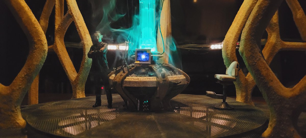 Been doing some littel additions to the set, just adding more cables and wires. Also trying out some smoke effects just for fun.