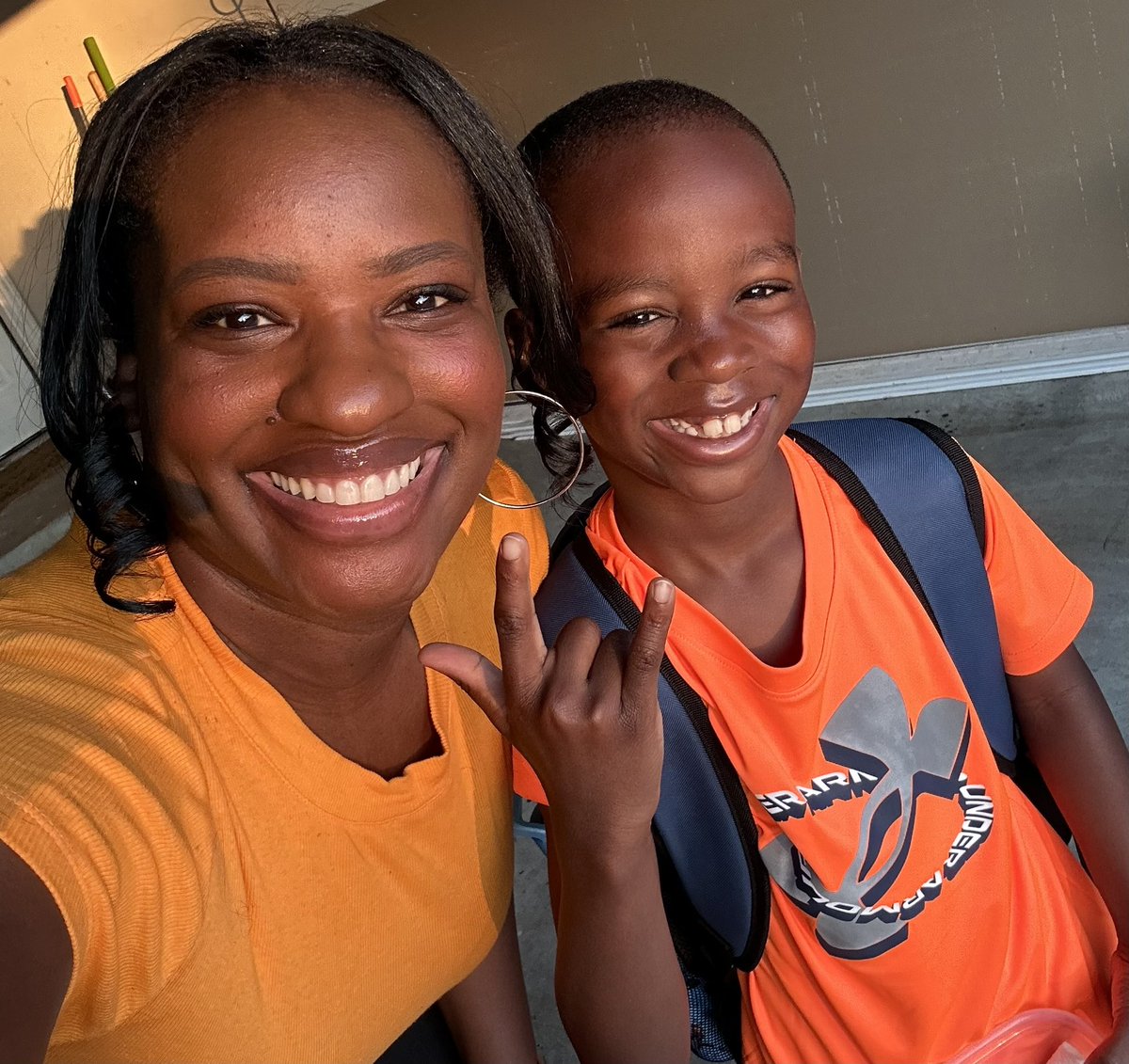 ADMiller's tweet image. Day 2: Let your smile shine! ✨ #LISDBeKind #KindnessWeek #KindnessEveryday