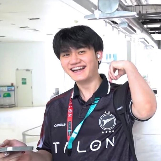 meri 🦐 tweet media