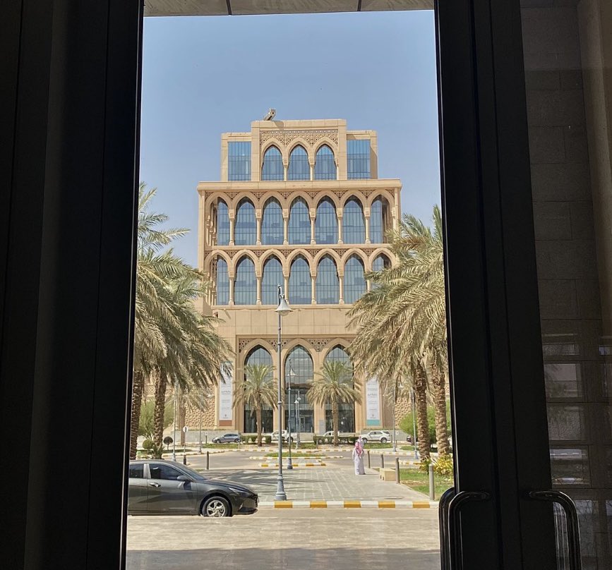 #KSAUcore 
بمثل هالوقت أدعو الله أن يثبت حلمي في قلبي 
كالنجوم ويجعل الطريق لي سهلًا بلا غم أو نوم❣️
                         17,2025, September