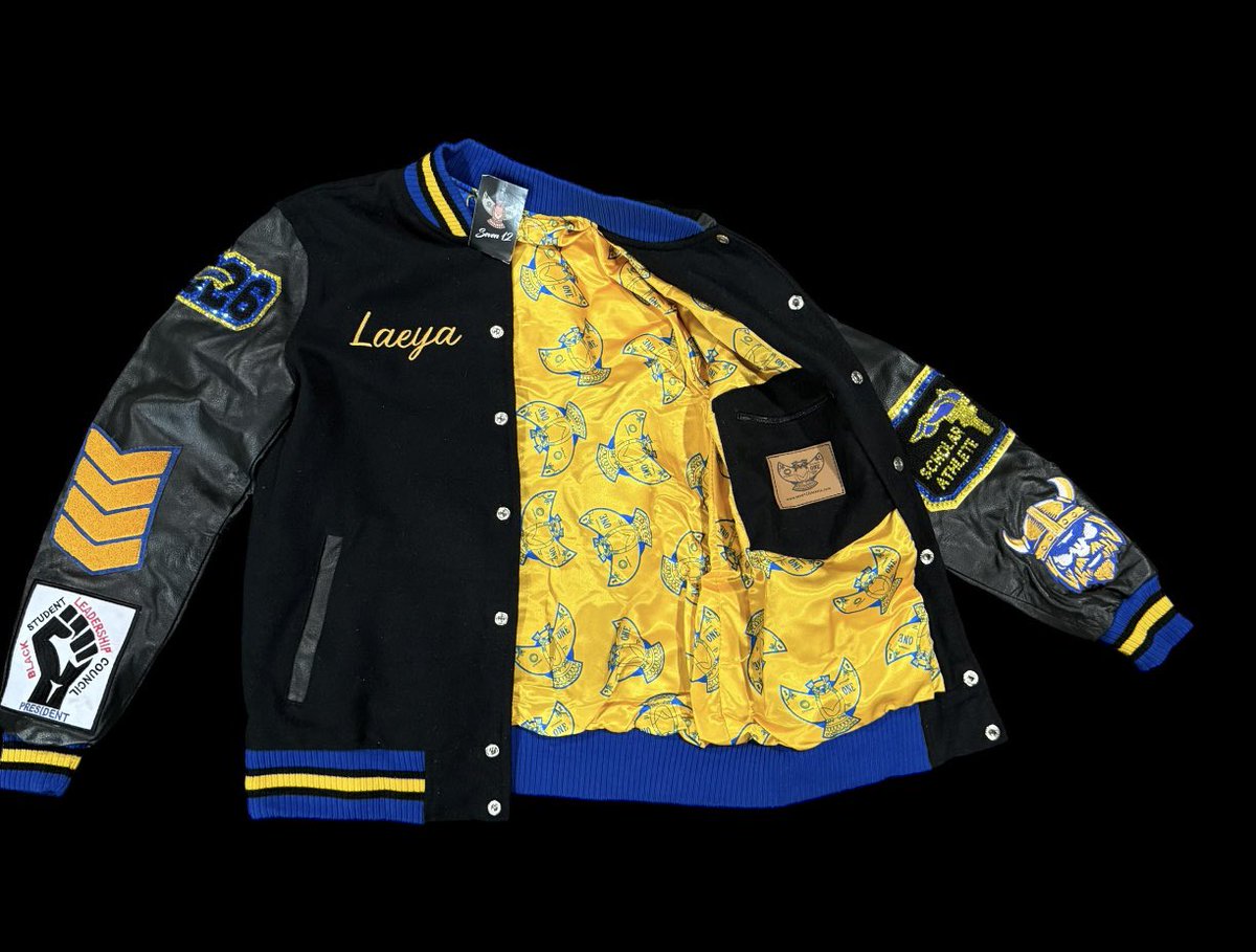 Seven12Jackets's tweet photo. Inside lining always going crazy .. https://t.co/wwNmHCKEEX
