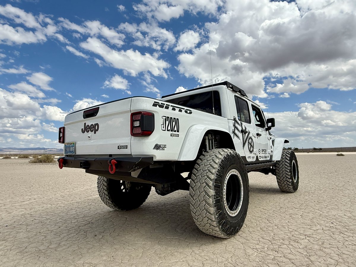 Always love driving across Nevada!  #wayalife #evomfg #jeep #jeepgladiator #spicerparts #ultimatedana60 #nittotires #rockjock4x4 #pscmotorsports #jereeldriveline #synergymfg #kchilites #kmcwheels #nevada #jtgladiator