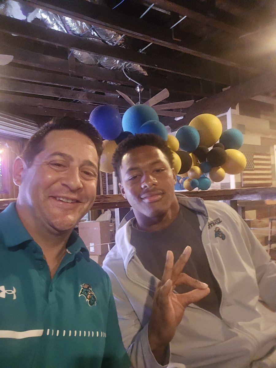 The one &amp; ONLY <a href="/zekewdc/">Ezekiel Durham-Campbell</a>! TONIGHT! Could chomp it up all day! Talkin <a href="/CoastalFootball/">Coastal Football</a>! 👀