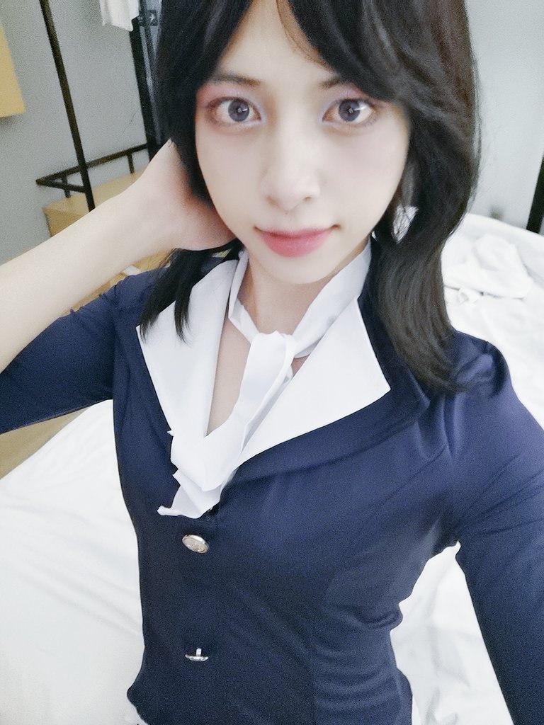 CDdongdongzi's tweet image. 男娘空姐为您服务。客人不行，不能吃人家的仙女棒，这是违反规定的！