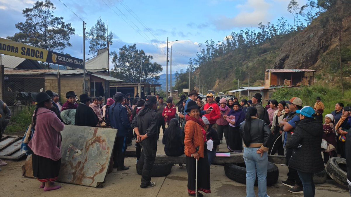hatari_sarango's tweet photo. La organización #FIIS_FENOCIN del pueblo Kichwa Saraguro se suma al paro nacional indefinido en rechazo a las políticas neoliberales del gobierno de Daniel Noboa. https://t.co/ltWfzE8kM6