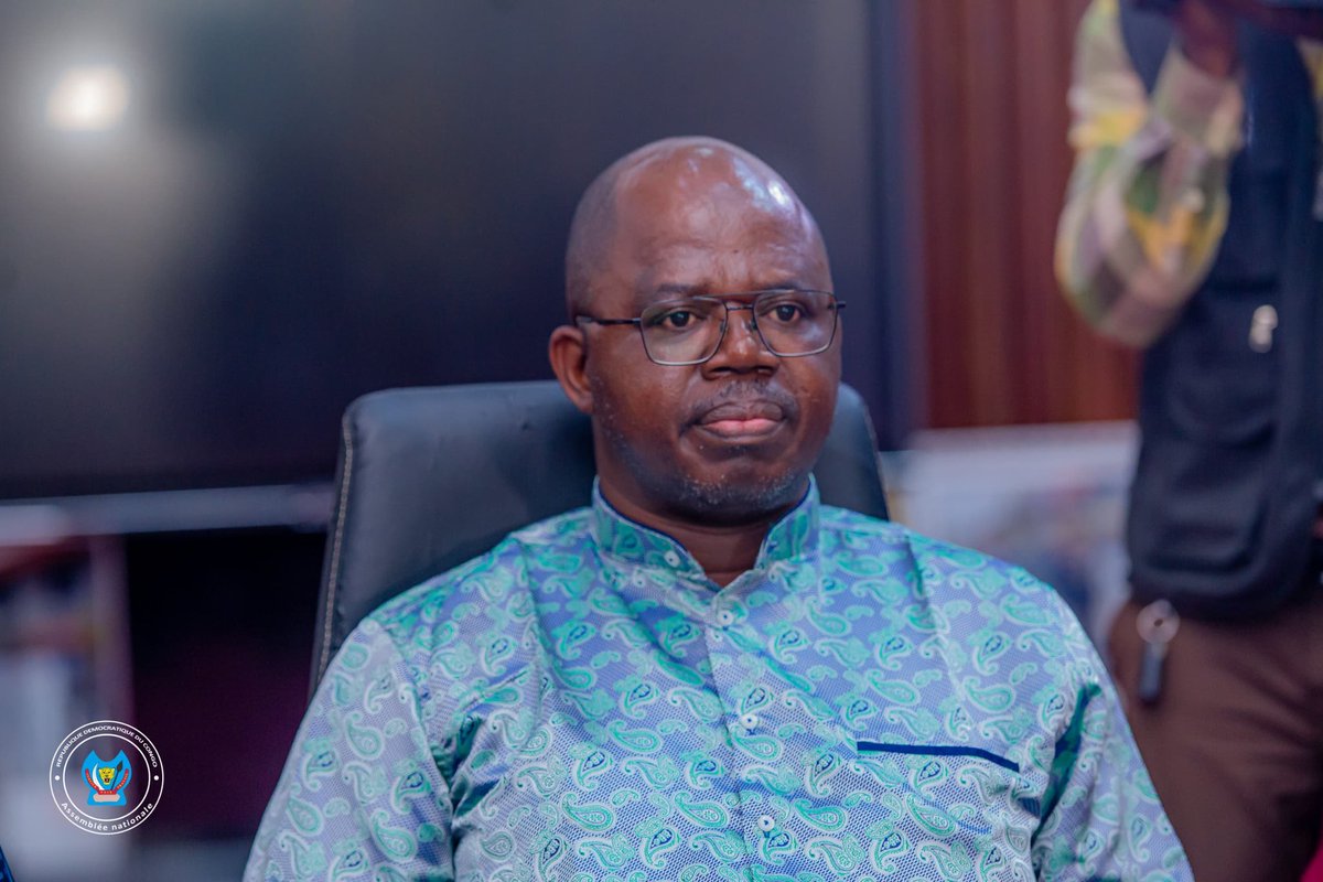 Les pétitionnaires doivent savoir q le peuple les observe, prémédité une pétition contre le 1er vice-pdt rien q pr sa présence dans son lieu d travail est liberticide. Mbosso n'est pas venu pour ses propres raisons et le 1er vice ne pouvait pas s'absenter car mbosso était absent.