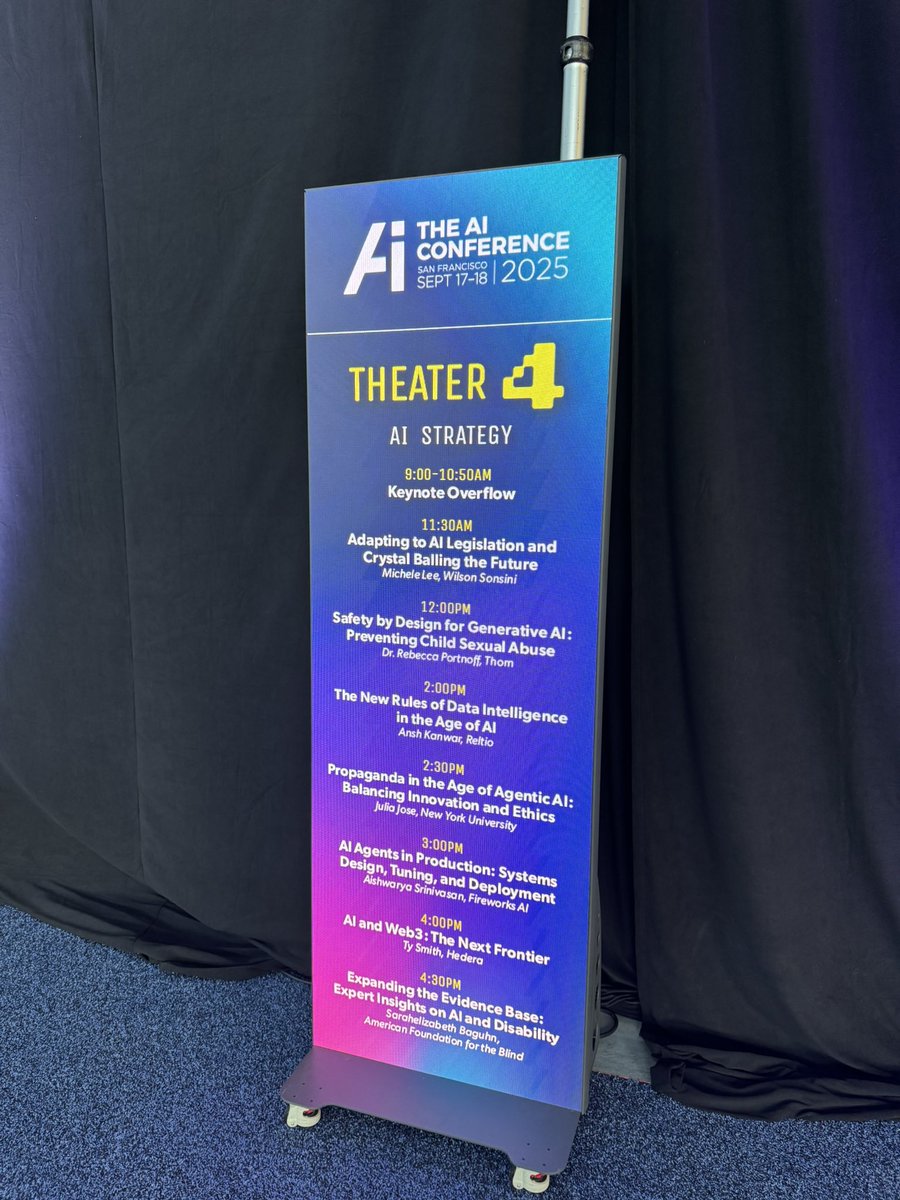 alili912's tweet image. The team is getting ready for @AIconference 💪🏻 come visit the @hedera booth at #222 on Wednesday &amp;amp; Thursday 🏃🏻‍♀️