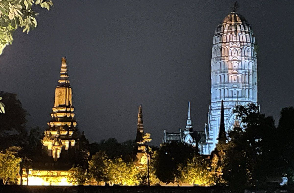 A final look around Ayutthaya, Thailand before heading home including the fast flowing Chao Phraya River in full flight … 💥💥💥
#tandjos25