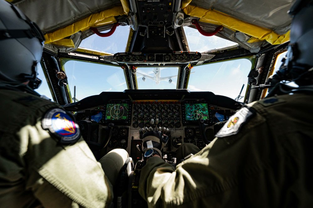 fighterlover9's tweet photo. A U.S. Air Force B-52H Stratofortress assigned to the 340th Weapons Squadron (WPS) flies during a training mission, Sept. 9, 2025. The 340th WPS produces instructor-level officers who teach precision strike and long-range deterrence tactics to joint and coalition partners. https://t.co/djuzf844ia