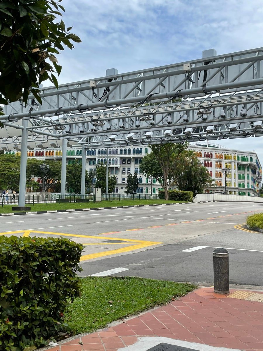 nnqhttt's tweet image. おはよう💫 水曜の朝、笑顔と強い心を持って夢を追いかけよう。努力は必ず未来に花を咲かせる。