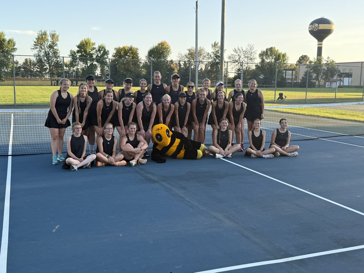 Jackets get a 6-1 win over Parkers Prairie to move to 15-4 on the season. We got to celebrate Sr. Night for Kaia, Bella, Andie, Miley, &amp; Lucy. Great day for our younger girls who performed well. Buzz showed up and a great cookout for all fans and players.