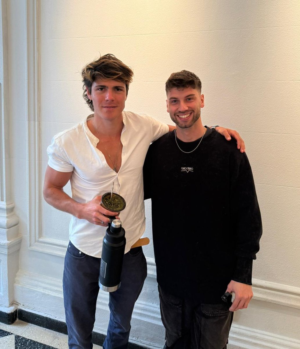 AAAAAAAAAA POR FIIIIIINNN 😭🏆😍

#OnlyTato