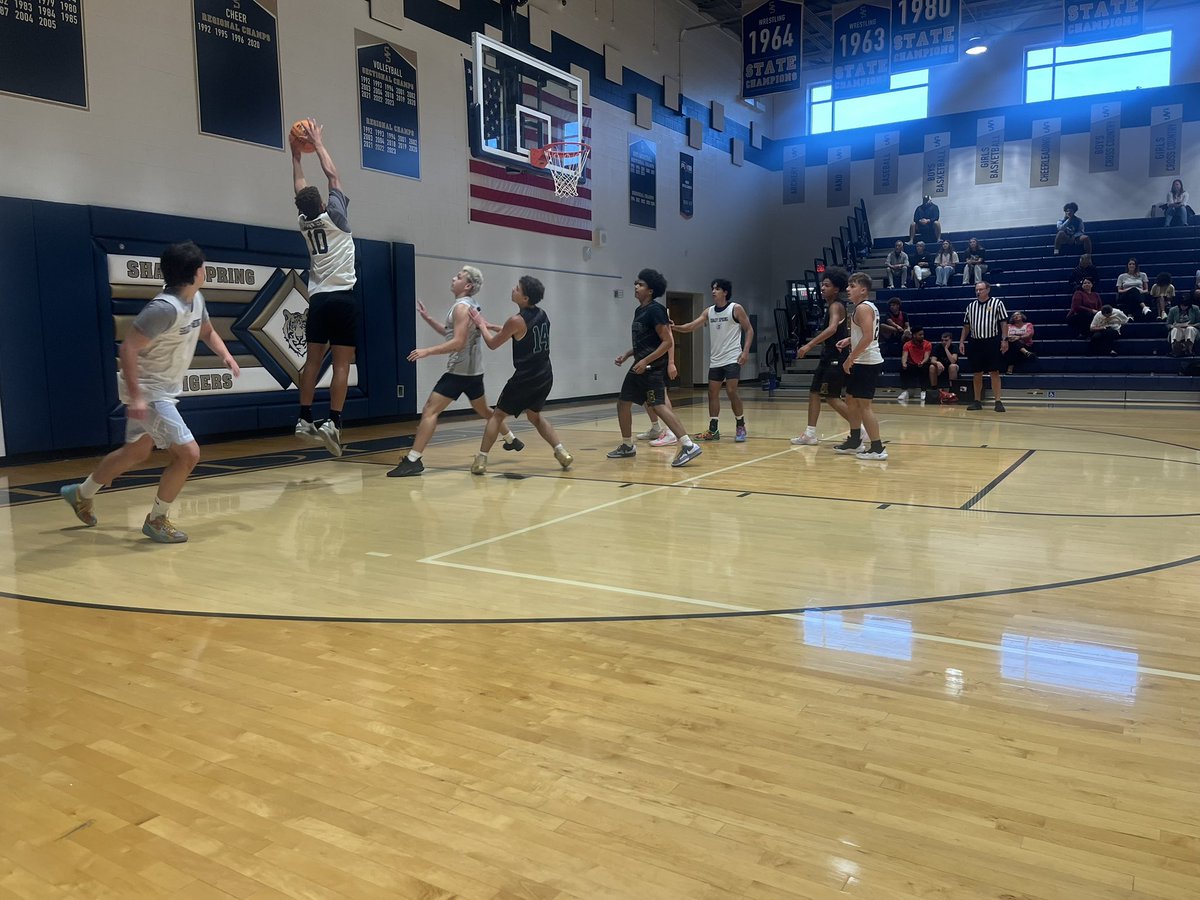 ShadySpringbas2's tweet image. Shady Spring Basketball 🏀 Fall League Results…. #NewBeginnings #samegoal 

Shady “2-0”defeats Greenbrier East
Bluefield defeats GBC
Graham defeats Oak Hill
