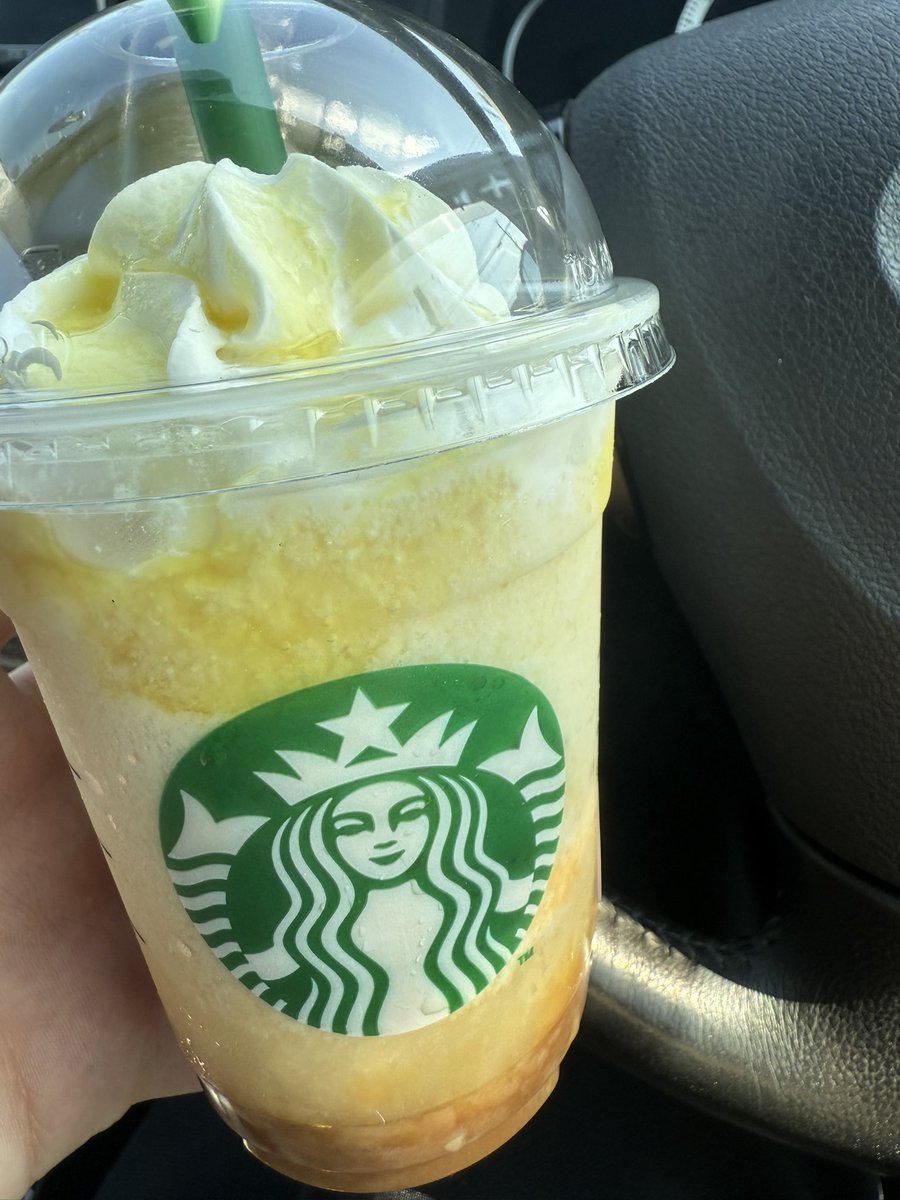 洋梨フラペチーノココ最近だと1番好きかも🍐