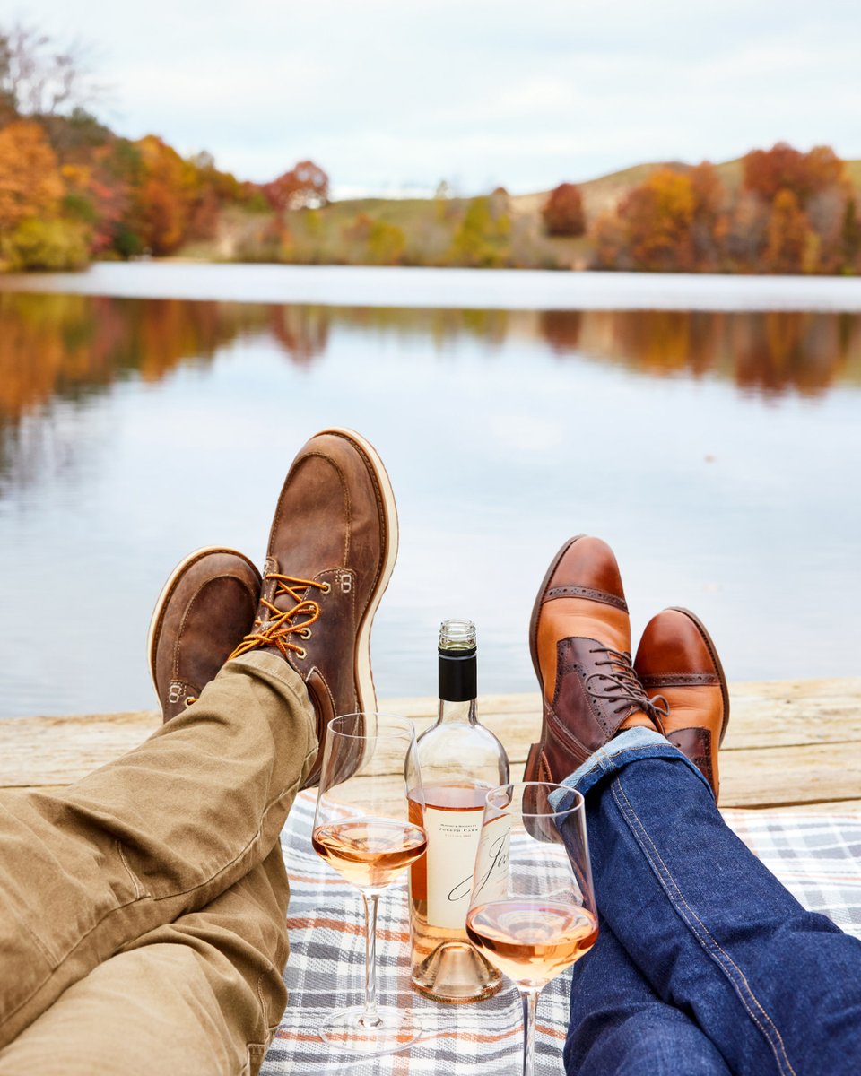 We can see why the Art Coast® of Michigan won several Michigan Blue's "Best of the Blue" awards this year. 

See why #SaugatuckDouglas is a top destination for a relaxing Michigan getaway: bit.ly/3VYNB1z