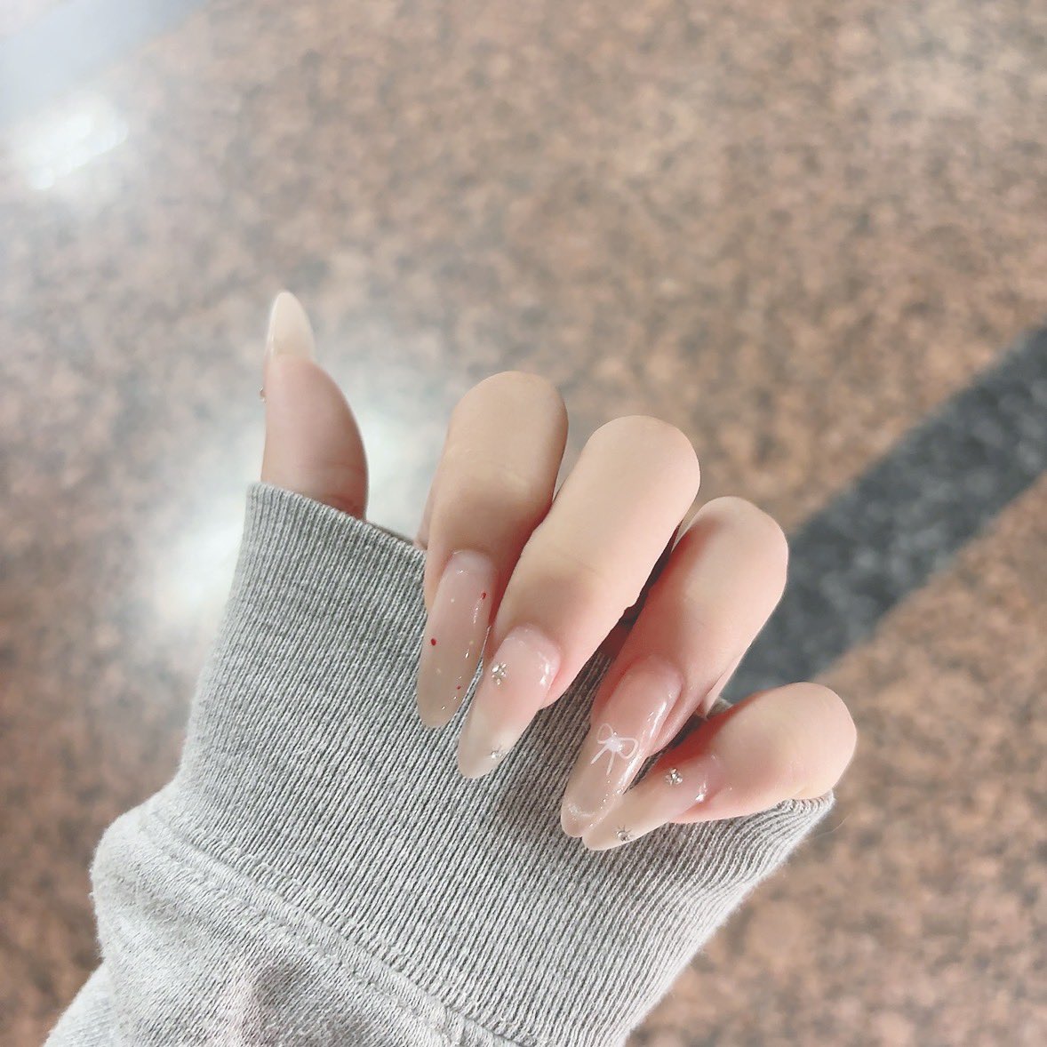 .

パーカーデビューしましたᐢ &gt; &lt; ᐢ

もう半袖で外に出るとちょっぴり

ひんやりしてきた(｡× ×｡)

.