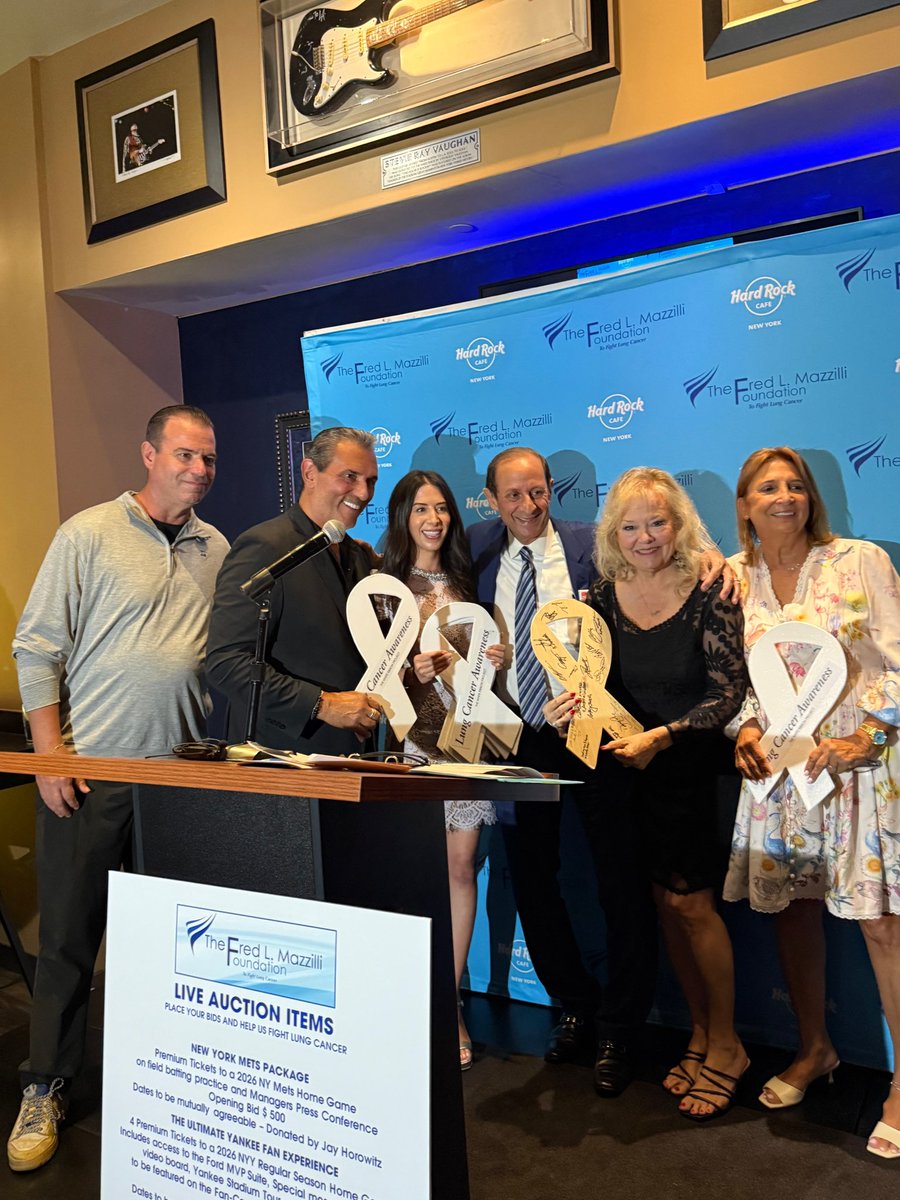 LaurenGroner's tweet image. The @FredMazzilliFdn’s annual fundraiser @yankeestadium never disappoints!

The proceeds support FREE #LungCancerScreening &amp;amp; more @nyphospital Brooklyn Methodist!

Showed our appreciation by gifting the Mazzilli family white ribbons made with @heidi_onda @TheWRP4LC 🤍🫁 
#lcsm