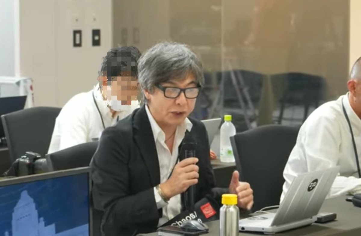 ニコニコ動画の七尾さん、記者会見での質問を拝見すると、フラットで偏りがなく素晴らしい記者だと思います。マスメディアにももっと七尾さんのような記者が増えれば世の中良くなるのになと感じています。