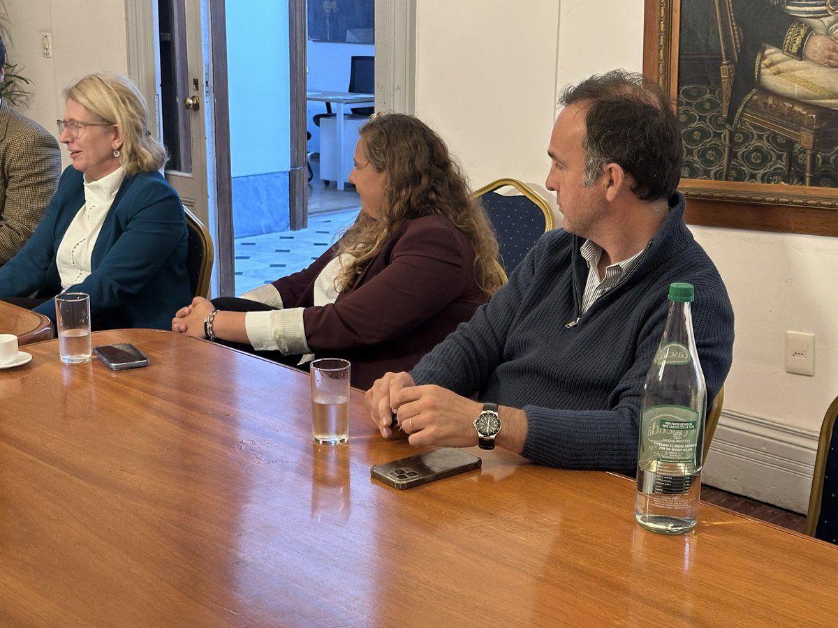 Sobre los cimientos de la vieja Secretaria de Asuntos Sociales (SAS) creada por Wilson, el Partido Nacional relanza este espacio hacia una revinculación mas estrecha y efectiva con la sociedad civil, organizaciones gremiales y sindicales, militancia, a fin de ensanchar la base de