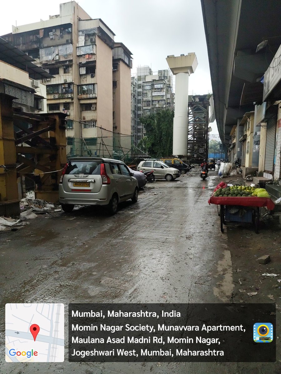 MustafaNaderia's tweet photo. Dear @MumbaiPolice and @mybmc, there is illegal parking and a lot of garbage on the road opposite Mahmood al Hasan, Alkasim, and AN-NAZIR buildings. This is causing a lot of inconvenience. Please take immediate action. @MMRDAOfficial @mybmcwardKW 
#Mumbai #IllegalParking #BMC https://t.co/JgdKDmvOfE