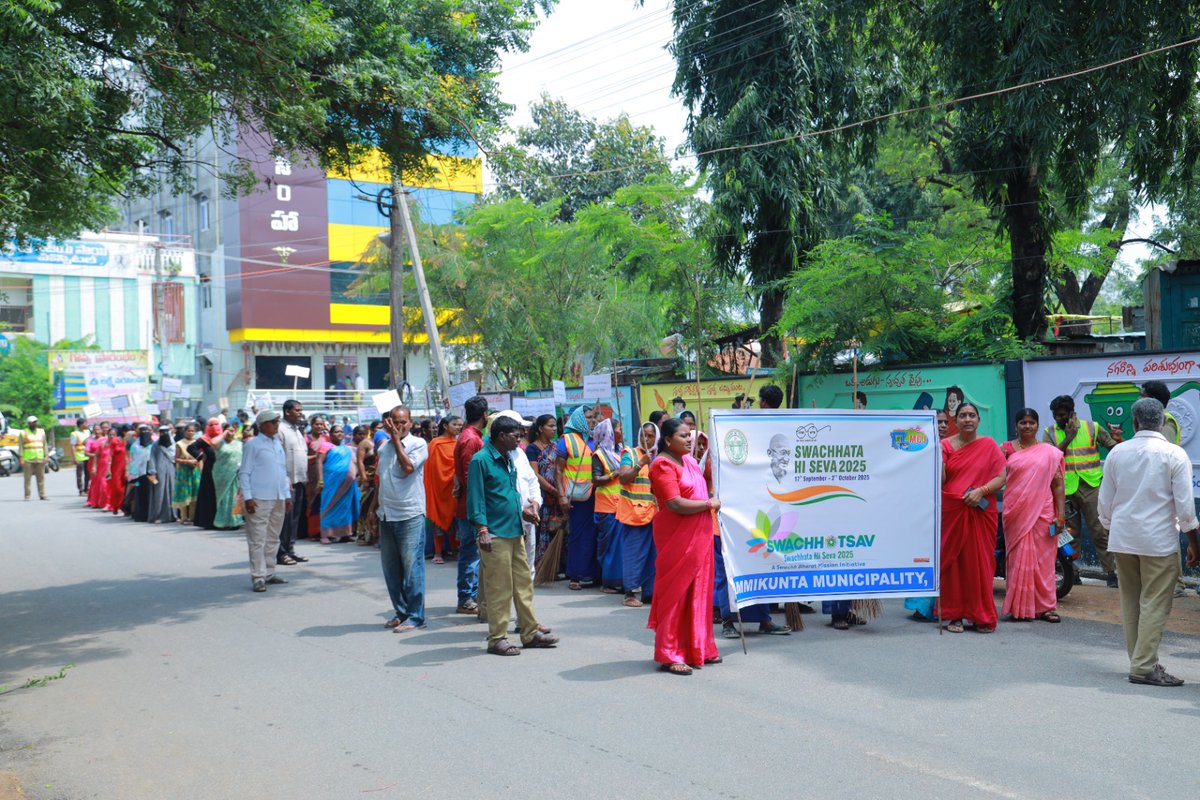 Launched SHS-2025 campaign and a huge rally conducted from the old municipal office to gandhi junction. 
#SHS2025 #SwachhataHiSeva2025 #Swachhotsav*

 <a href="/SwachhBharatGov/">Swachh Bharat Urban</a>, @SwachhBharat, <a href="/MoHUA_India/">Ministry of Housing and Urban Affairs</a>, <a href="/MoJSDDWS/">Department of Drinking Water & Sanitation (#DDWS)</a> <a href="/tksreedevi/">TK Sreedevi</a> <a href="/cdmatelangana/">C&DMA</a> <a href="/RoopaMishra77/">Roopa Mishra</a> <a href="/TelanganaCMO/">Telangana CMO</a>