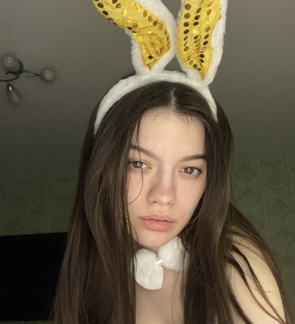 Привет, я заячья губа Михаила Боярского.
Хочу, чтобы на меня подписалась тысяча чертей.