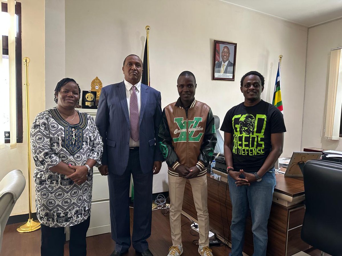 Today <a href="/KECOSCE/">KECOSCE</a> and <a href="/irck_info/">Inter-Religious Council of Kenya(IRCK)</a> paid a courtesy visit to the embassy of #Kenya in #indonesia . Held discussion with the ambassador and the minister counselor on collaboration between civil society and the ministry of foreign affairs in #PCVE, prevention of human and drug