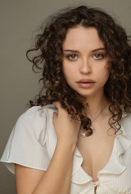 so when do they kiss <a href="/thesummeritp/">The Summer I Turned Pretty</a>