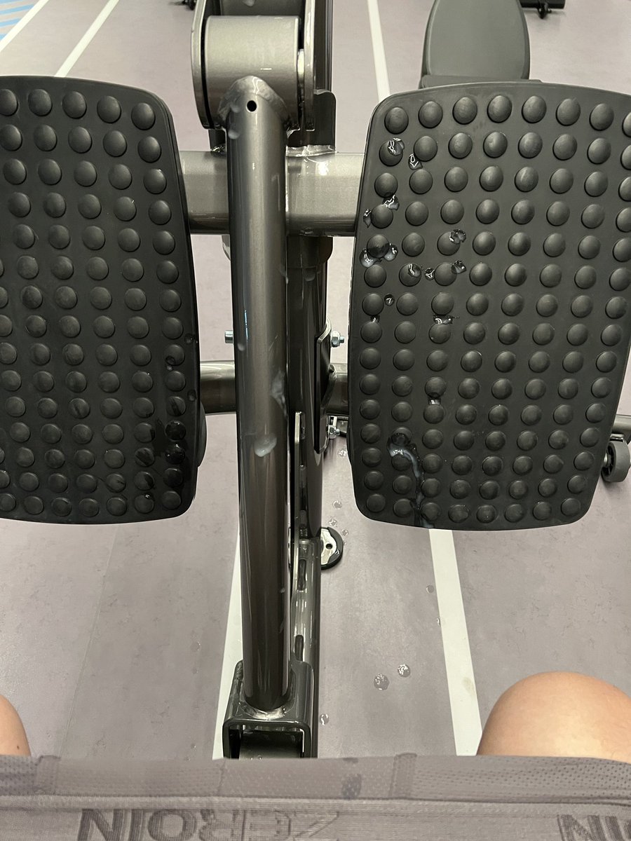 Hugedgeboy tweet media