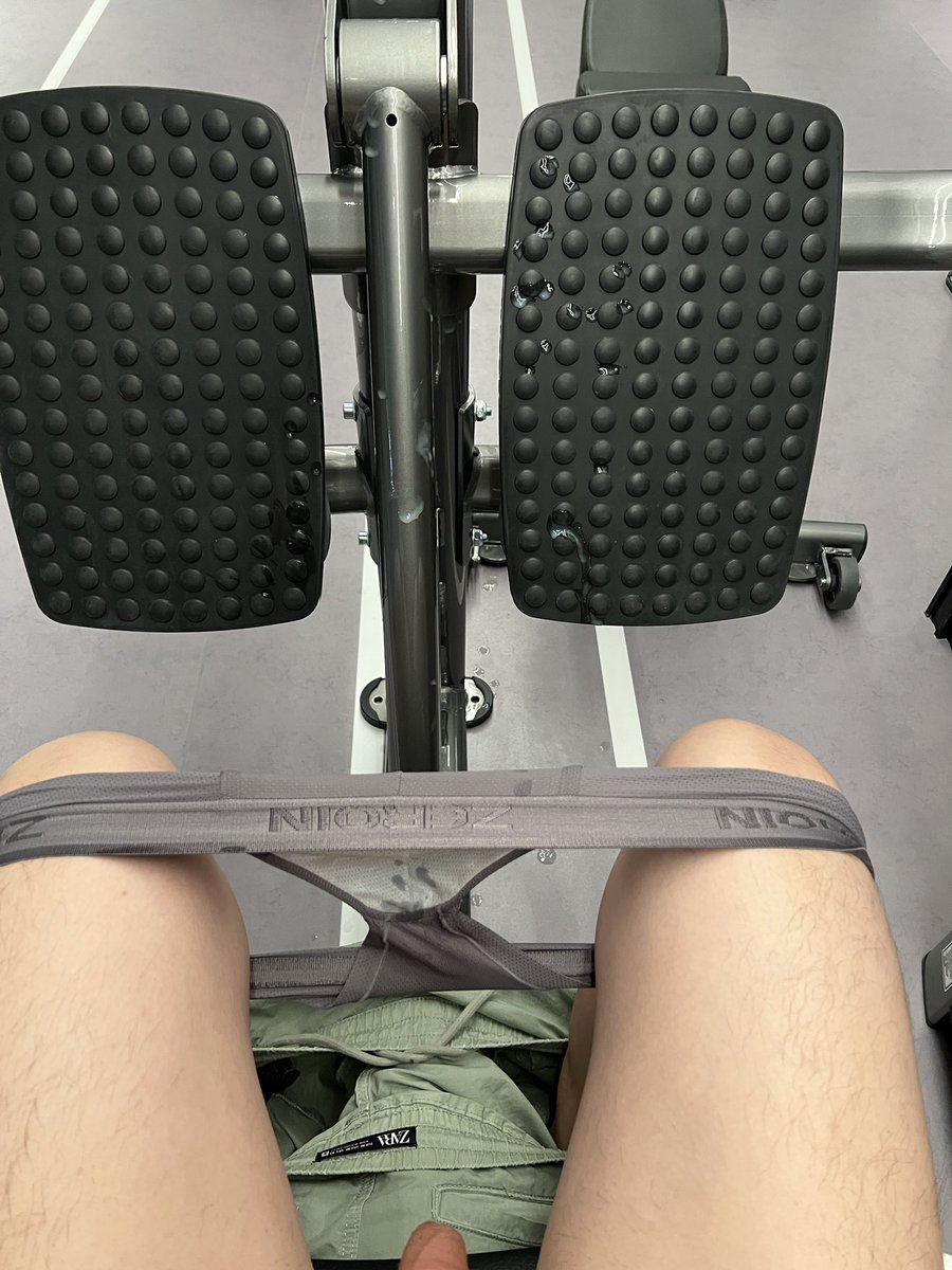 Hugedgeboy tweet media