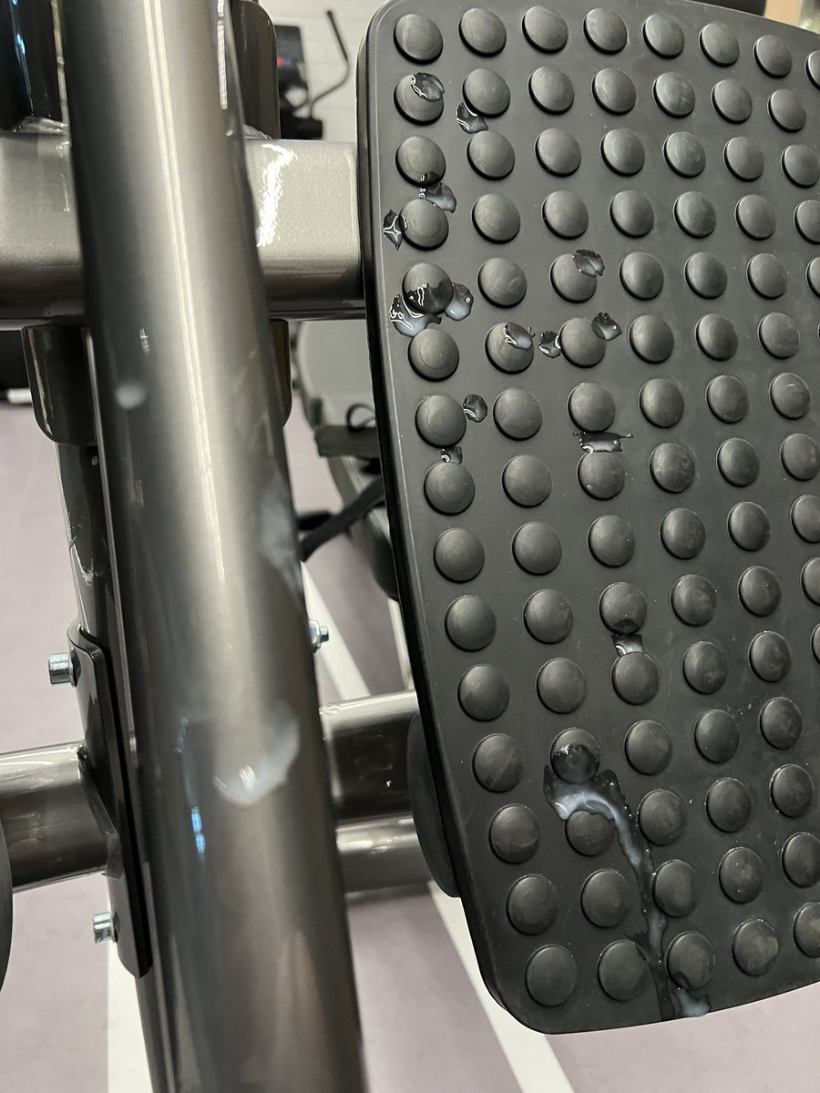 Hugedgeboy tweet media