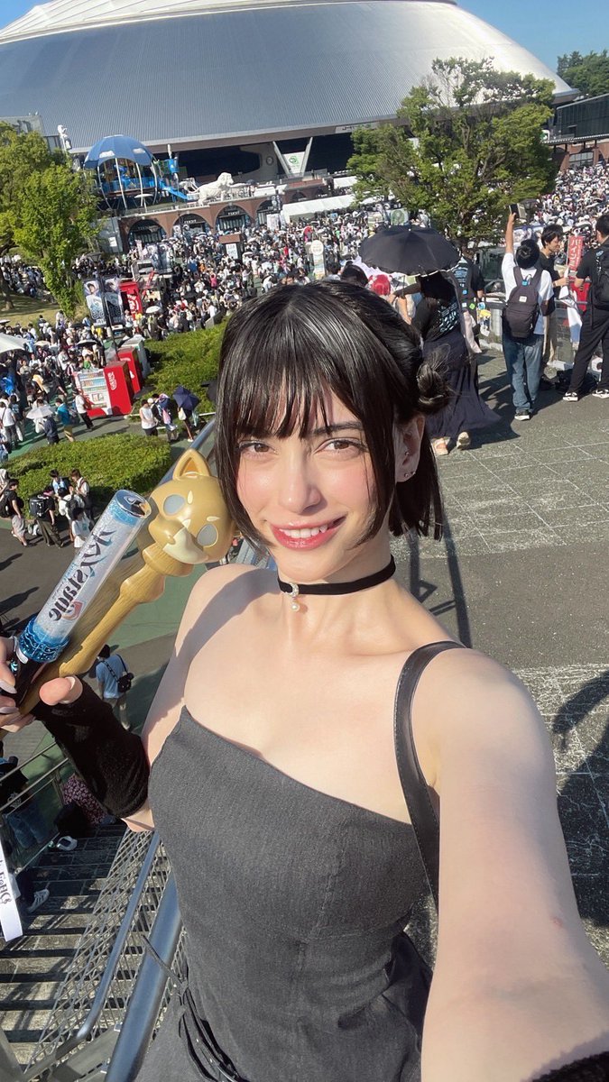 ８年前にオタクだから日本引っ越したけど
本当は今までなにも変わらない ww

#ラブライブ好きな人と繋がりたい 
#ラブライバー女子部 
#Aqours好きと繋がりたい 

←5年前　　　　現在→