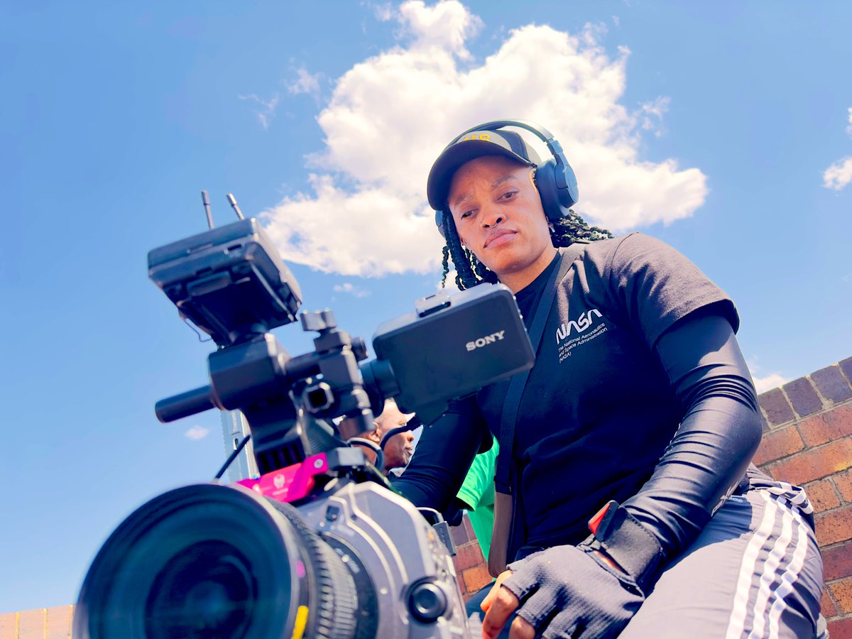 Neo_R_Paulus's tweet image. I don’t just show up I am the moment where it all begins.
On set, everything changes when you bring your full self.
This is my space. This is my time.
And this is where stories become real.

#SheDirects #OnSet #WomenInFilm #CreativePower #filmmakersworld