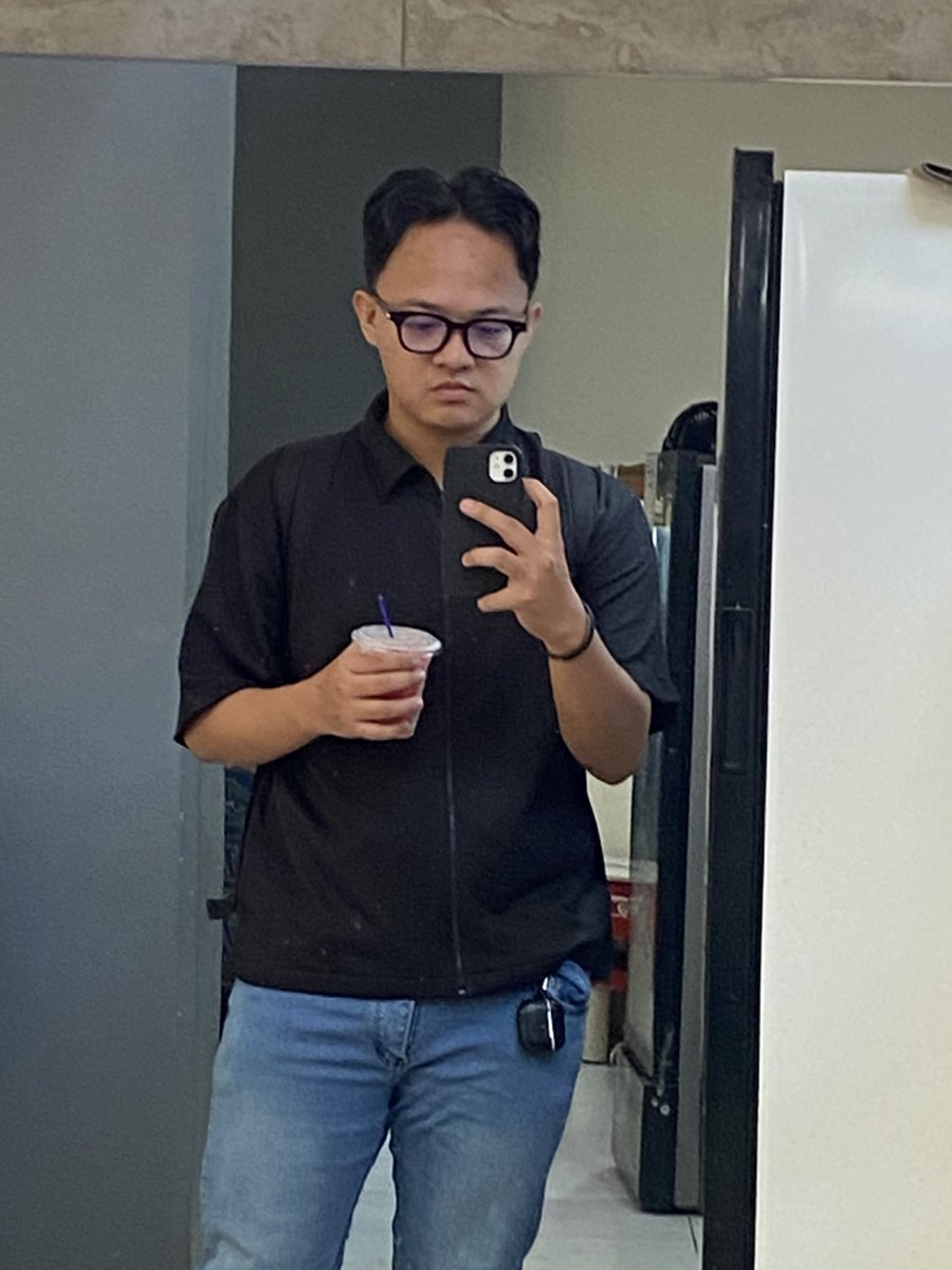 Ray fhrezy. tweet media