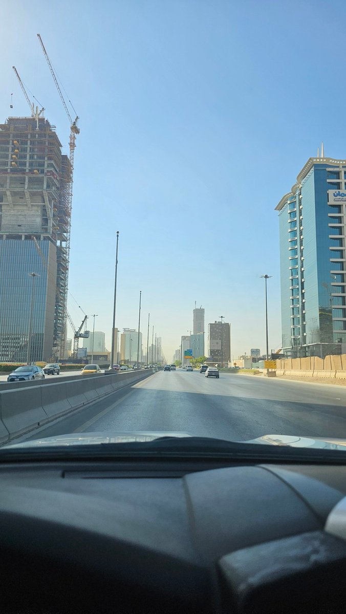 صباح الخير، نعم نعم هنا الرياض.