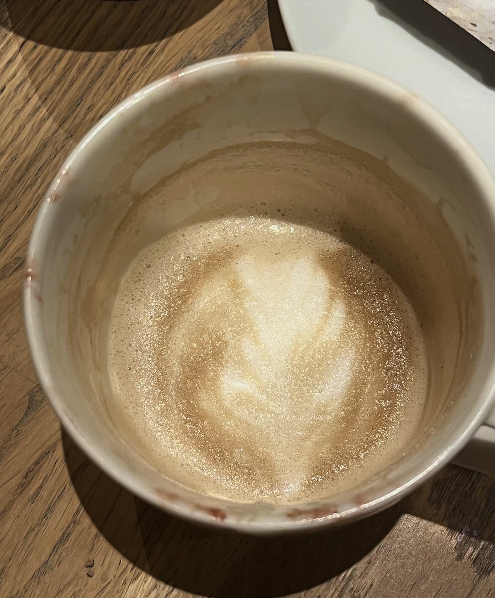 rosesareros13e's tweet image. #JustAnotherDay 17 and 9.51