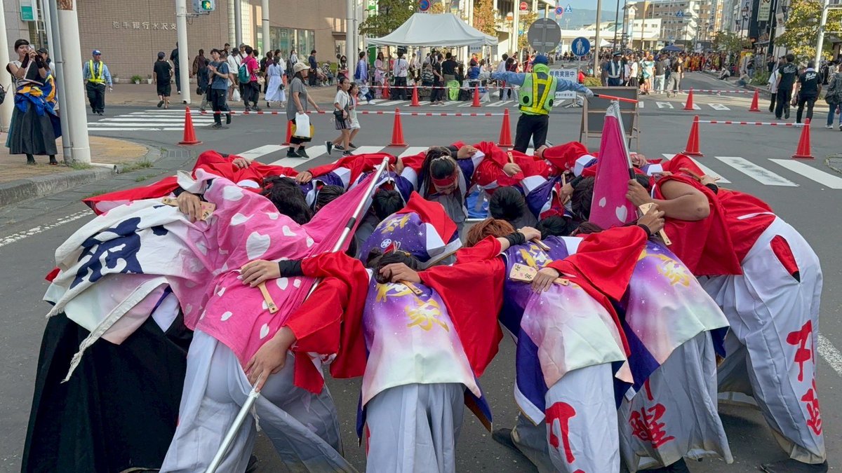minmin_n26's tweet photo. 地元水沢で26代目の代納めをさせていただきました。
｢刻む桜家｣の集大成を大好きなメンバーと迎えることができて幸せです！
最後までらしさ追求したね！

演舞を観てくれて応援してくれる方がいることが、どれだけ幸せでありがたいことか改めて感じました。
一年間、本当にありがとうございました！ https://t.co/f1f55VYFgw