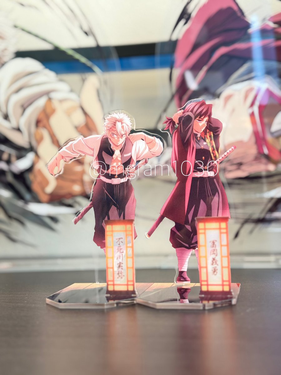 アクスタ届いた〜☺️ あつらえたかの様だな…さねぎゆ…