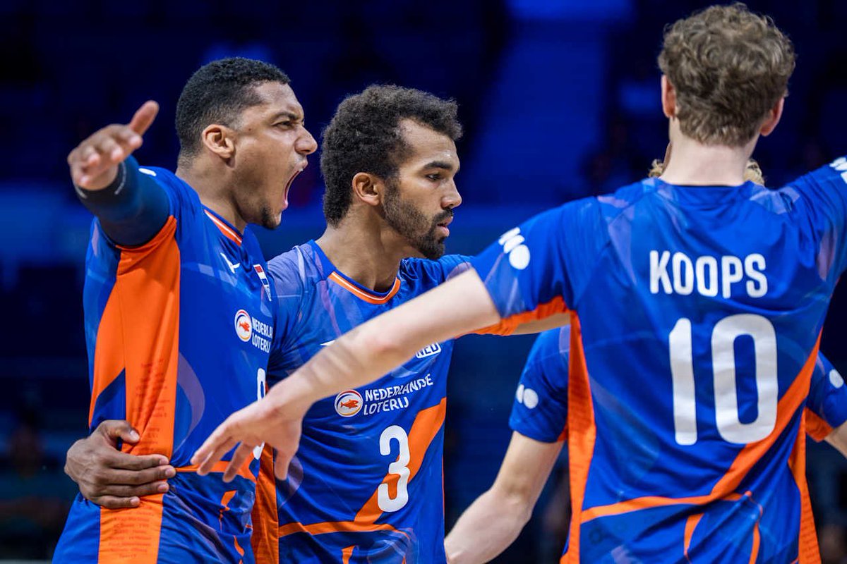 𝗔𝗻𝗼𝘁𝗵𝗲𝗿 𝗕𝗜𝗚 𝗯𝗮𝘁𝘁𝗹𝗲! 🔥 Vandaag nemen we het op tegen Polen voor poulewinst op dit WK! ⚡️

Kijk jij om 12.00u mee? Dat kan via NOS.nl, de NOS-app &amp; VolleyballWorld.TV. 👊🏼

#LangeMannen #TeamNL #MWCH