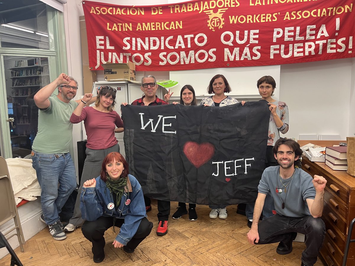 We've got a message for Malvern House:

We ❤️ Jeff!

And this isn't going away until Jeff has his job back!

Show all the Malvern House teachers some ❤️ by donating to their fighting fund: shorturl.at/EAI3S

#solidarity #union #WorkersRights #strike